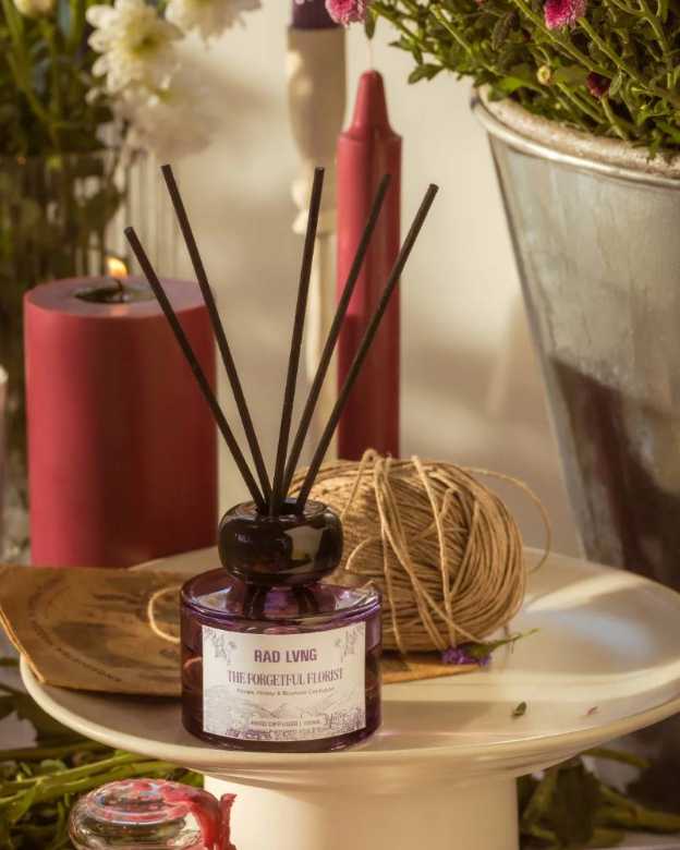 The Forgetful Florist Reed Diffuser - Diffuser + Candle Bundle