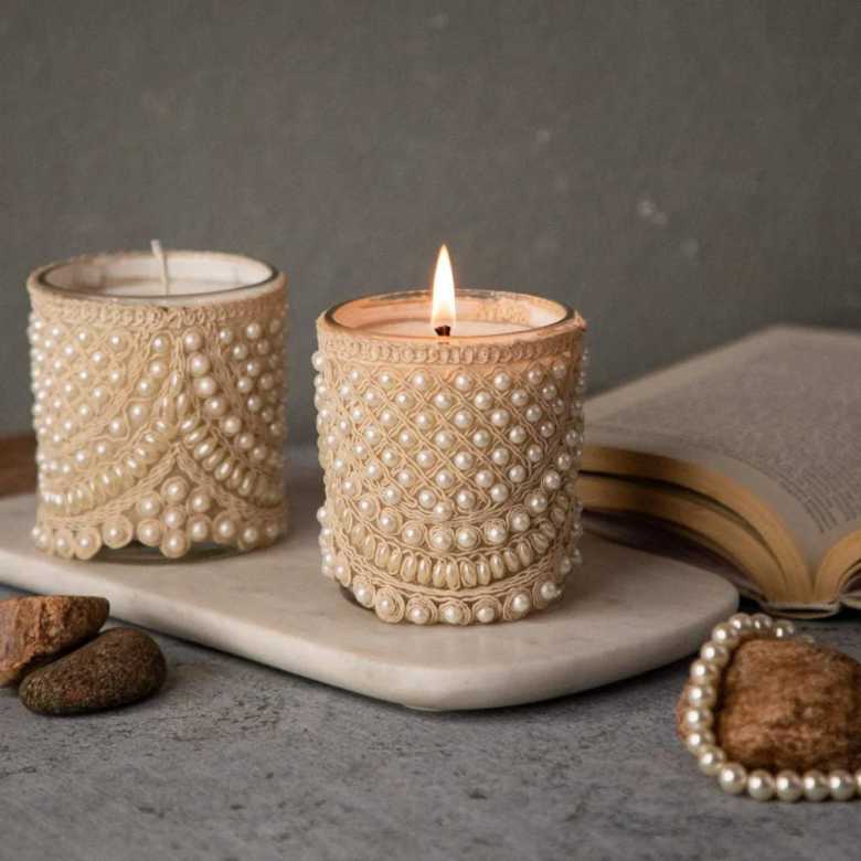 Heer Scented Candle image 2