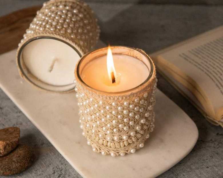 Heer Scented Candle image 5